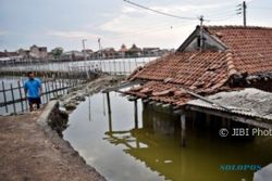 Foto Lingkungan Hidup Pesisir Semarang Rusak