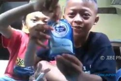 VIDEO LUCU : Aneh Tapi Nyata! Kids Zaman Now Ini Pakai Susu Kental Manis Jadi Pomade