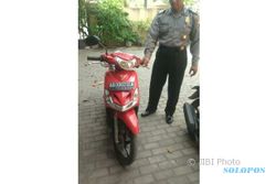 Motor Tak Bertuan Ditemukan di Depan Rumah Warga Sragen Kulon
