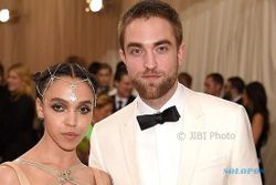 Robert Pattinson dan FKA Twigs Putus