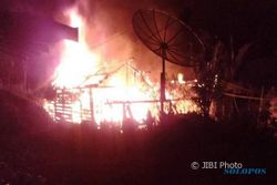KEBAKARAN PONOROGO : Ditinggal Yasinan, Rumah Petani Ngrayun Ludes Terbakar