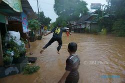 Ratusan Warga Korban Banjir Terserang ISPA