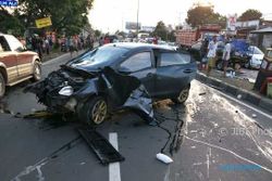 KECELAKAAN BOYOLALI : Mazda Tabrak Sejumlah Pengguna Jalan Solo-Semarang, 1 Nyawa Melayang