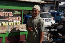 KISAH INSPIRATIF : Gratiskan Dagangannya Tiap Jumat, Penjual Bubur di Salatiga Jadi Viral