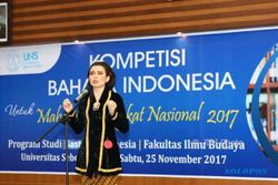 Pakai Kebaya, Mahasiswa Asing Ikut Lomba Bahasa Indonesia di UNS Solo