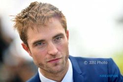 Robert Pattinson Tak Percaya Cinta Sejati