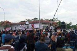 Warga Terdampak Limbah PT RUM Demo Besar-Besaran, Awas Macet di Jalan Sukoharjo-Wonogiri