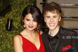 Justin Bieber dan Selena Gomez Tinggal Bersama