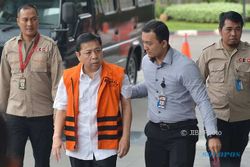 KORUPSI E-KTP : Setya Novanto Dikabarkan Mundur dari Ketua DPR Pekan Depan
