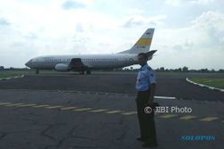 JOKOWI MANTU : 1 Pesawat Tamu Resepsi Kahiyang-Bobby Terpaksa Parkir di Magetan