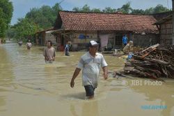 BENCANA JATENG : Banjir Rendam Tawangharjo, Grobogan
