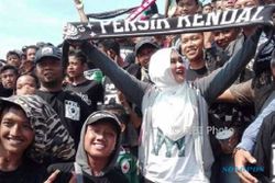 LIGA 3 : Bupati Mirna Datang ke Stadion, Persik Kendal Ditundukkan Maung Anom