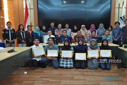 KAMPUS DI SEMARANG : Alumni Undip Bagi-Bagi Beasiswa