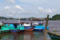 Tug Boat Vs Kapal Penambang Pasir di Perairan Samarinda, 1 ABK Hilang