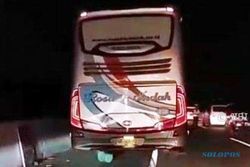 KECELAKAAN SEMARANG : Rosalia Indah Picu Tabrakan Karambol 10 Kendaraan di Tol Bawen-Semarang