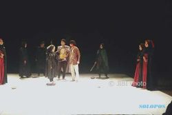 Teater Tentacle IAIN Surakarta Suguhkan Elegi Cinta Sang Dewi Kematian