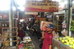 CUACA EKSTREM : Sayuran Mudah Busuk, Pedagang di Pasar Merugi