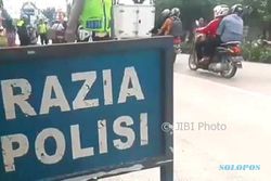 AKSI POLISI : Bawa SIM Palsu, Sopir Truk di Grobogan Diamankan Polisi