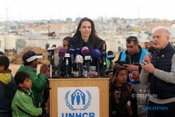 Angelina Jolie Ajak Anaknya Kunjungi Pengungsi Suriah