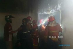 Tersambar Petir, Gudang Stadion Sultan Agung Terbakar