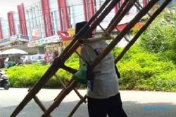 KISAH INPIRATIF : Perjuangan Hidup Pria Renta Semarang Ini Lecut Motivasi Netizen