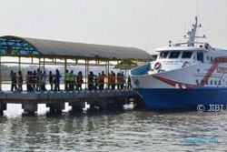 PENGHUJAN 2018 : Cuaca Buruk, Nelayan Dicegah Melaut, Penyeberangan ke Karimunjawa Ditunda