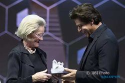 BOLLYWOOD : Shah Rukh Khan Raih Penghargaan dari WEF