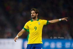 Tekad Pato Tampil di Piala Dunia 2018 Bareng Brasil