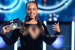Alicia Keys Tampil Tanpa Makeup di Grammy Awards 2018