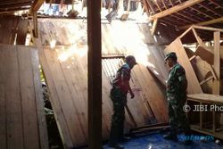 BENCANA BOYOLALI : Longsor Rusak 2 Bangunan Rumah Warga Wonosegoro