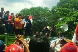Demo, Inilah Tuntutan Warga Terdampak Bau Limbah PT RUM Sukoharjo