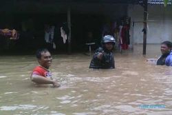 BENCANA JATENG : Tanggul Sungai Bringin Jebol, Mangkang Semarang Terendam