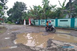 JALAN RUSAK KLATEN: Warga Keluhkan Jalan Rusak, Pemkab Klaten Diminta Lebih Responsif