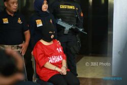 NARKOBA JATENG :  Selipkan Sabu-Sabu di Pembalut, Wanita Ini Diciduk di Bandara Ahmad Yani