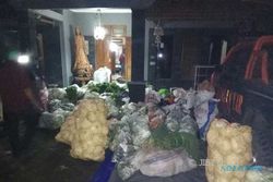 Sukarelawan dan Pedagang Tawangmangu Karanganyar Bantu 3 Ton Sayur untuk Korban Bencana Brebes