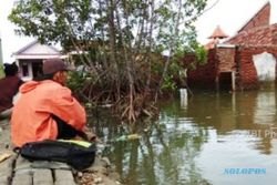 FENOMENA ALAM : Gerhana Bulan Total Berlalu, Pesisir Demak Masih Waspada Banjir Rob