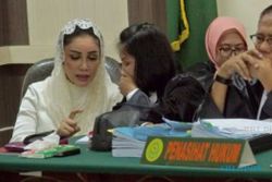FOTO KORUPSI TEGAL : Siti Masitha Dengarkan Rekanan RSUD