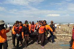 Pelajar Korban Tenggelam di Pantai Mangrove Ditemukan Nelayan