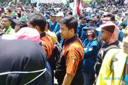 Pemuda Pancasila Gabung Demo RUU KUHP di Semarang, Mahasiswa Minta Bendera Diturunkan