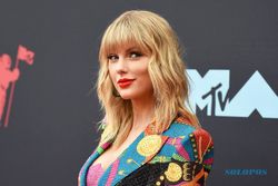 Taylor Swift Rayakan 10 Tahun Karier di American Music Awards 2019