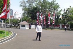 Dipanggil Jokowi ke Istana, Nadiem Makarim Langsung Trending