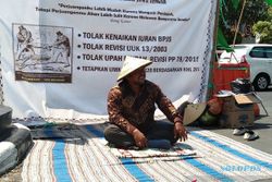 Ada Tapa Pepe dalam Demo Buruh Semarang