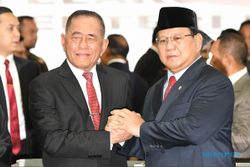 Prabowo Subianto Menteri Terbaik Versi Indobarometer, Mahfud MD: Bagus Gitu Aja