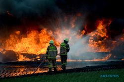 Tangki Kilang Pertamina Cilacap Kebakaran, 80 Warga Diungsikan