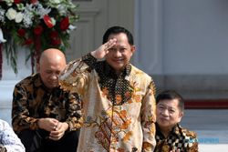 Jokowi Tunjuk Mendagri Tito Karnavian Jadi Plt Menko Polhukam Ganti Mahfud Md