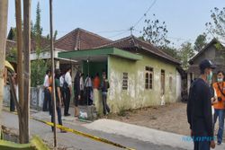 Densus 88 Antiteror Geledah Rumah Kontrakan Di Siwal Baki Sukoharjo