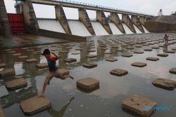 Dituding Sedot Air Jatah Petani di Dam Colo, Ini Bantahan PT RUM Sukoharjo