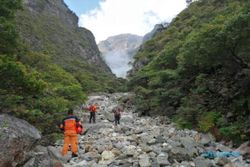 Pendaki Sering Hipotermia, Suhu di Gunung Lawu Bisa Bikin Beku