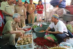 Jelang Natal & Tahun Baru, Harga Bawang & Cabai di Semarang Naik