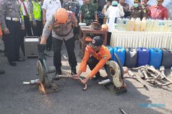 Polisi Madiun Musnahkan 610 Liter Arak Jowo dan 36 Knalpot Brong
